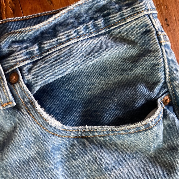 Levi's 501 Women's Jeans Distressed Knee W30 L26 100% Cotton Cropped Straight - Picture 7 of 16